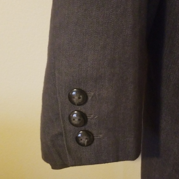 Gray Jacket - Picture 4 of 7